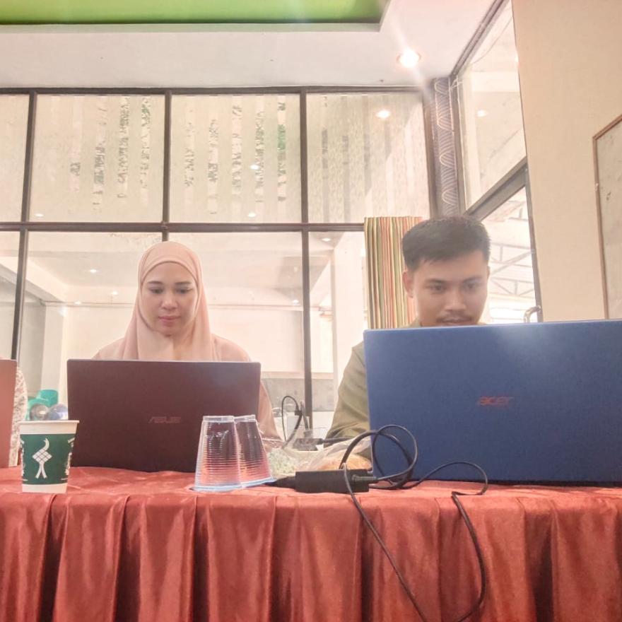 Pelatihan Website Desa Tingkatkan Kapasitas Aparatur di Kecamatan Sabbangparu